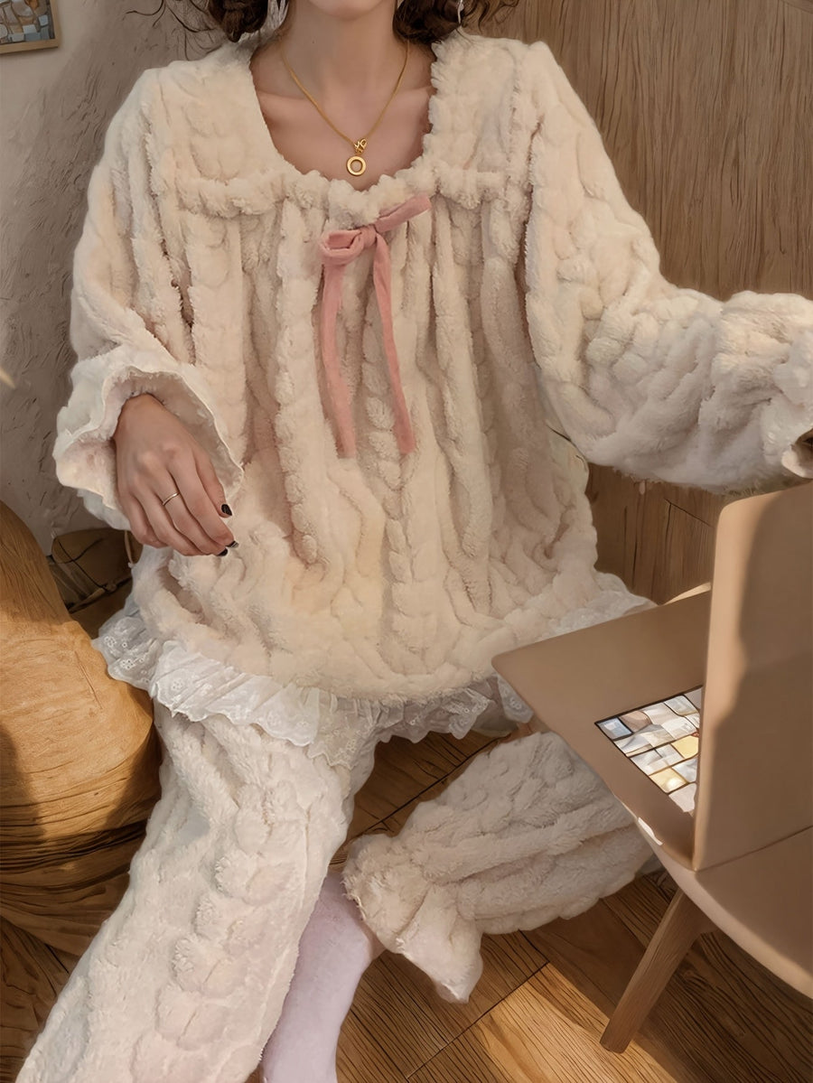 Mysig Pyjamas i Mjukt Material för Dam, Ljusbeige, Volangkant, Tvådelad