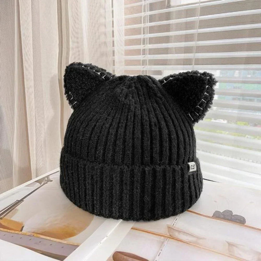 Ribbstickad Mössa med Kattöron, Varm Stickad Beanie