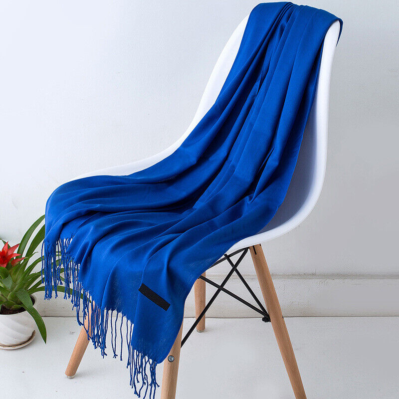 Enfärgad Sjal med Fransar - Mjuk Halsduk i Klassisk Design