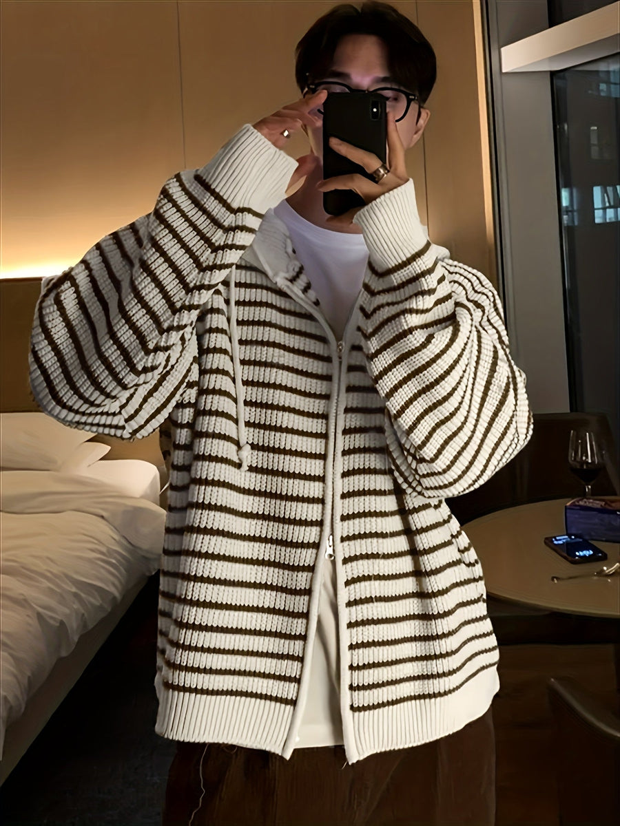 Hoodie med dragkedja, stickad tröja i randigt mönster