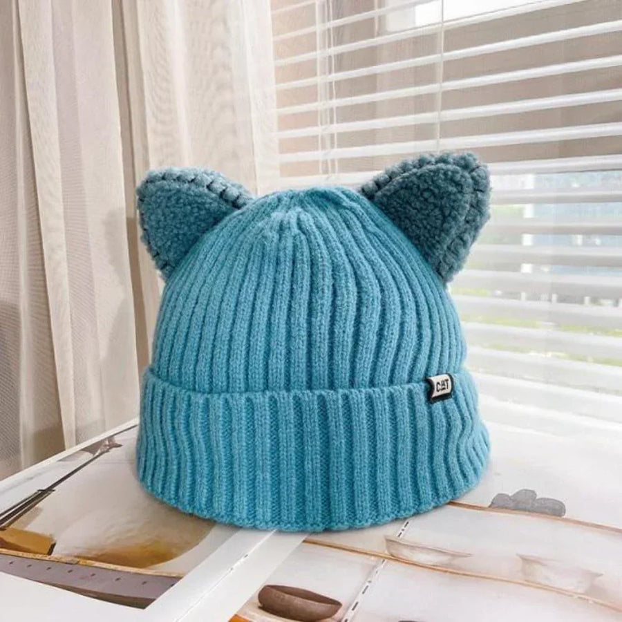 Ribbstickad Mössa med Kattöron, Varm Stickad Beanie