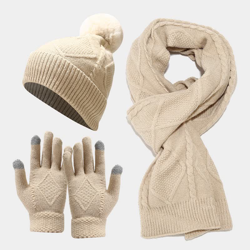 Mössset med mössa, halsduk och handskar, stickat med diamantmönster och pompom