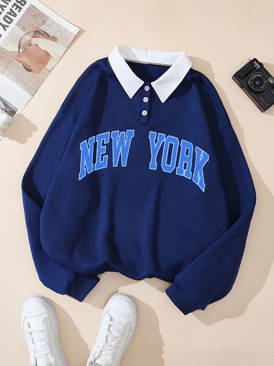 Marinblå college sweatshirt med krage och New York-text