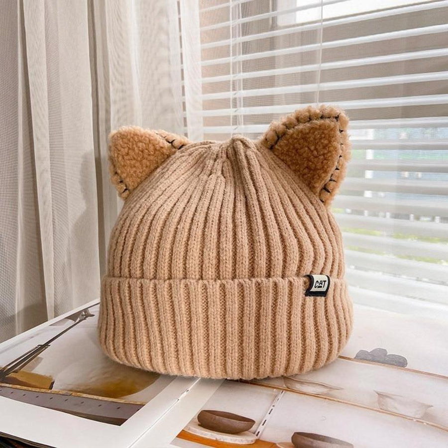 Ribbstickad Mössa med Kattöron, Varm Stickad Beanie