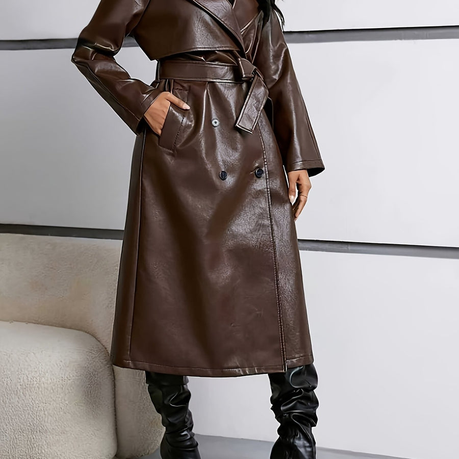 Brun lång trenchcoat i läderimitation med bälte och dubbel knäppning