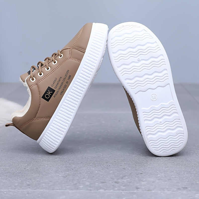 Vinterfodrade sneakers med snörning och tjock sula för dam