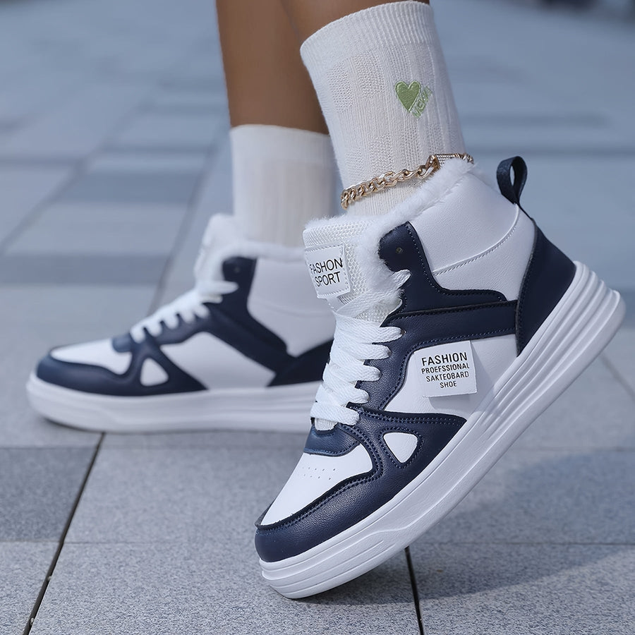 Vinterfodrade sneakers med högt skaft och snörning, tre färger