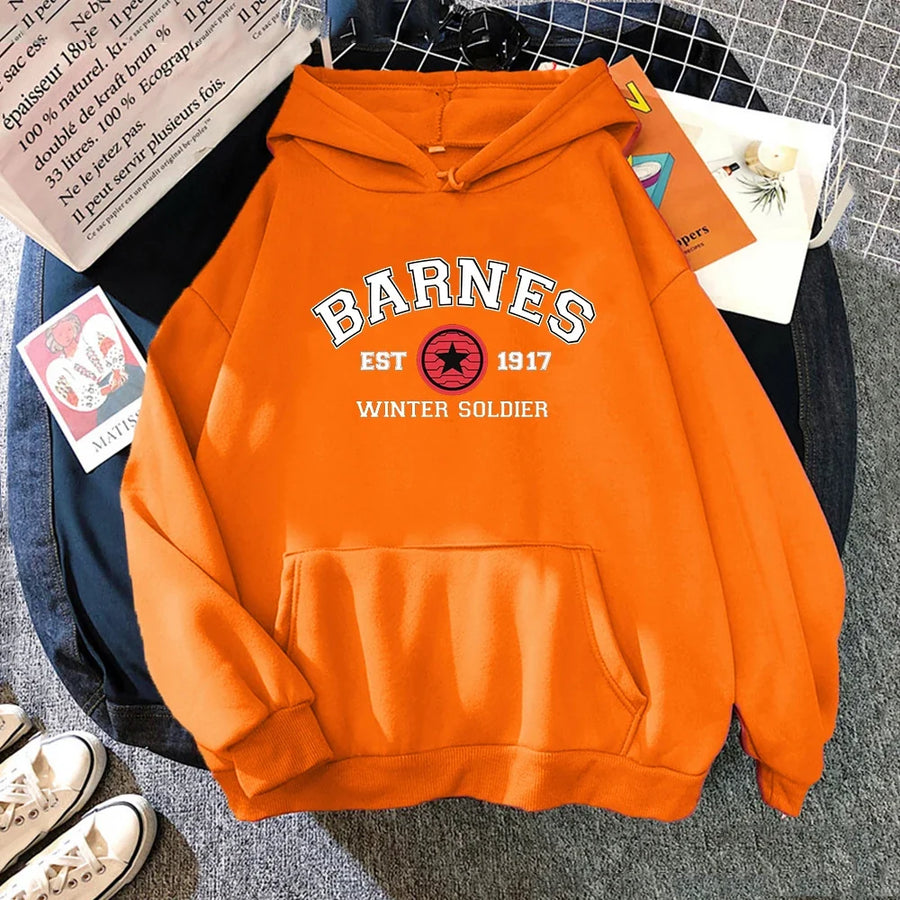 Unisex Hoodie med "Barnes Winter Soldier" tryck och magficka