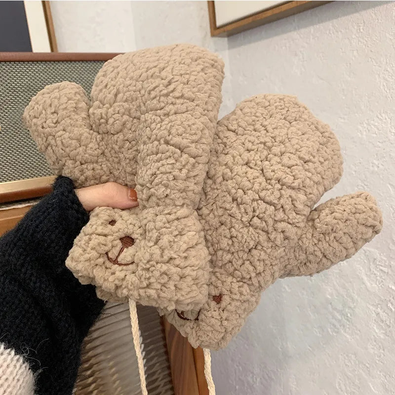 Mjuka teddyvantar med björndetalj