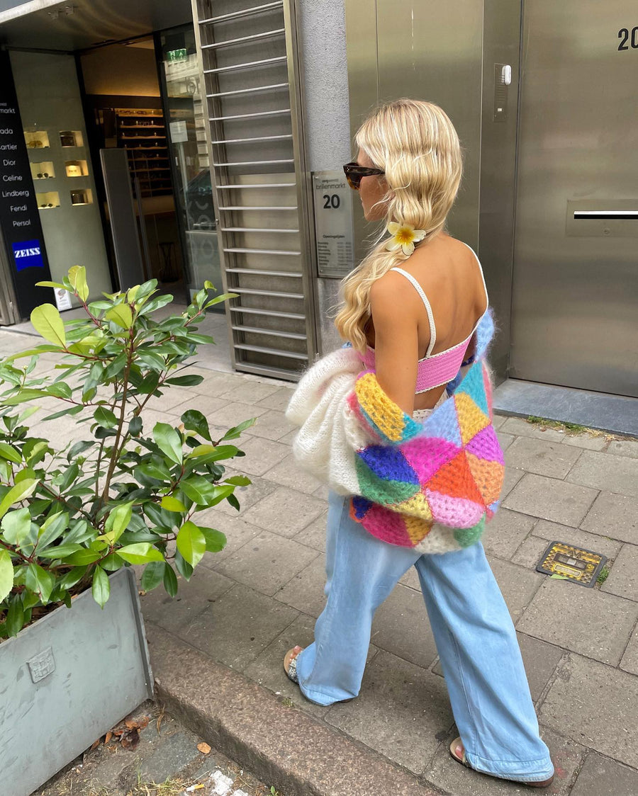 Mönstrad stickad tröja med ballongärmar