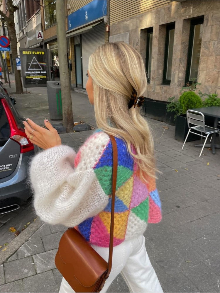 Mönstrad stickad tröja med ballongärmar