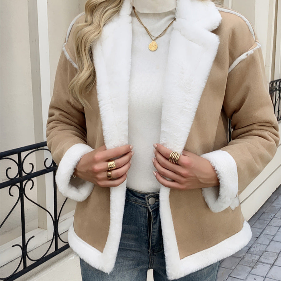 Beige Fårskinnsfodrad Jacka med Vit Fuskpäls