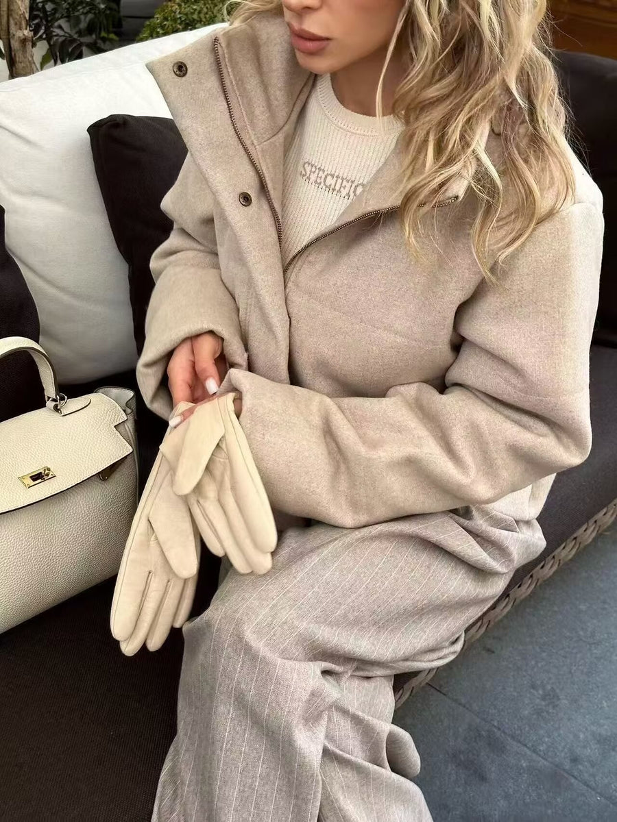 Kort Vinterjacka Kvinnor Beige Hög Krage Dragkedja
