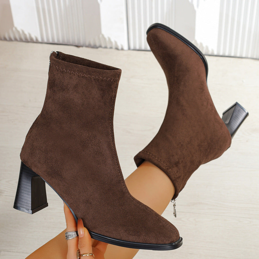 Damankelboots med blockklack och dragkedja bak, brun eller svart