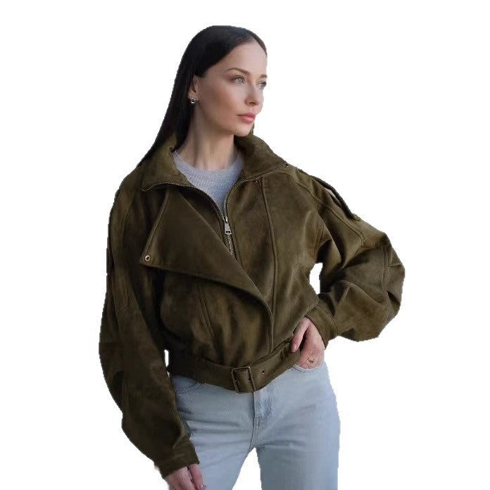 Grön kort jacka med asymmetrisk dragkedja och bälte