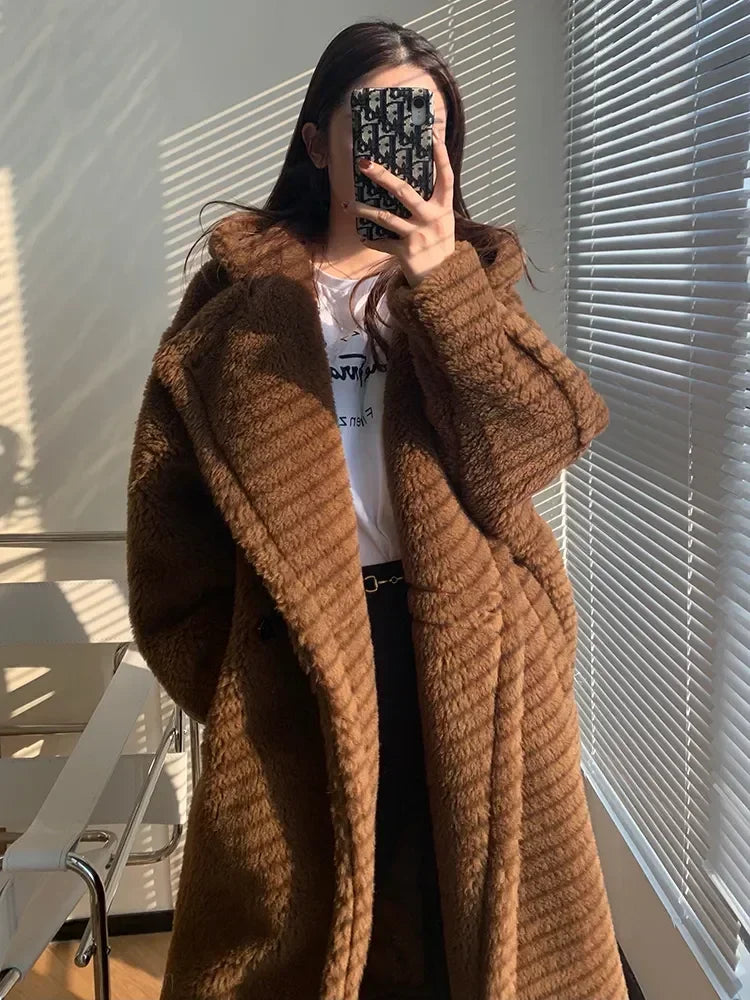 Brun Lång Hoodiejacka i Mjukt Material för Dam