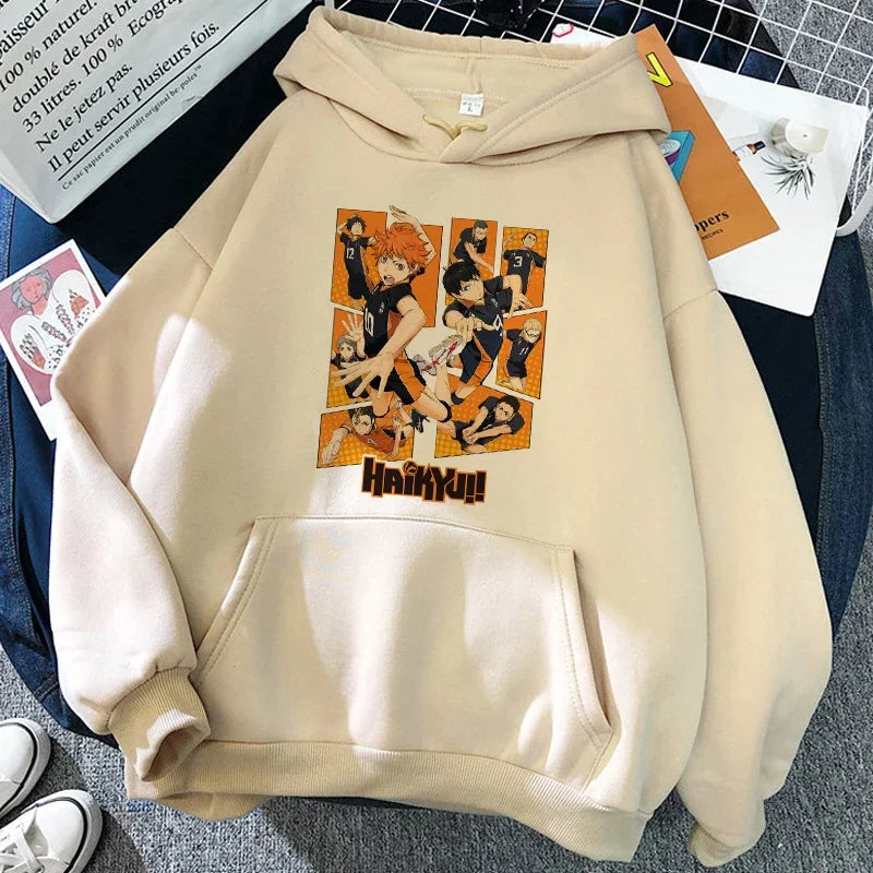 Hoodie med Karasuno Volleyball Club-tryck, beige/svart, unisex