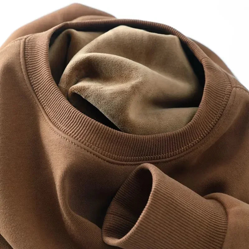 Unisex sweatshirt med rundhals och mjuk insida