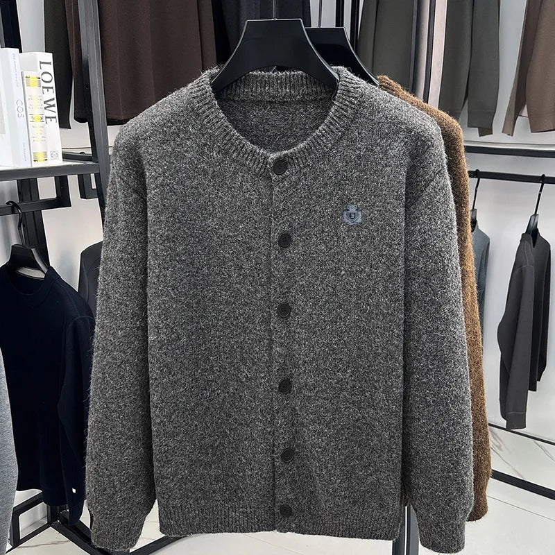 Herr kofta med rund hals och knappar, mysig stickad tröja i enfärgad design