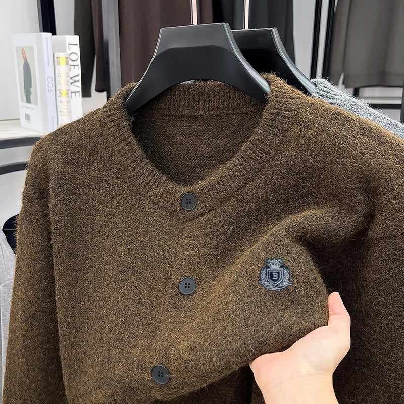 Herr kofta med rund hals och knappar, mysig stickad tröja i enfärgad design