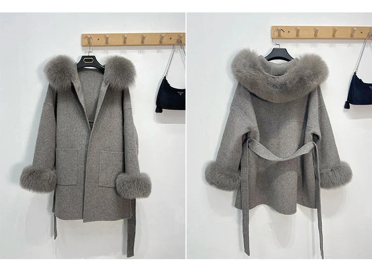 Elegant damkappa med huva och pälsimitation, knytband i midjan