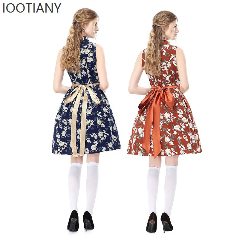 Dirndl klänning ärmlös med blommönster och förkläde i traditionell stil