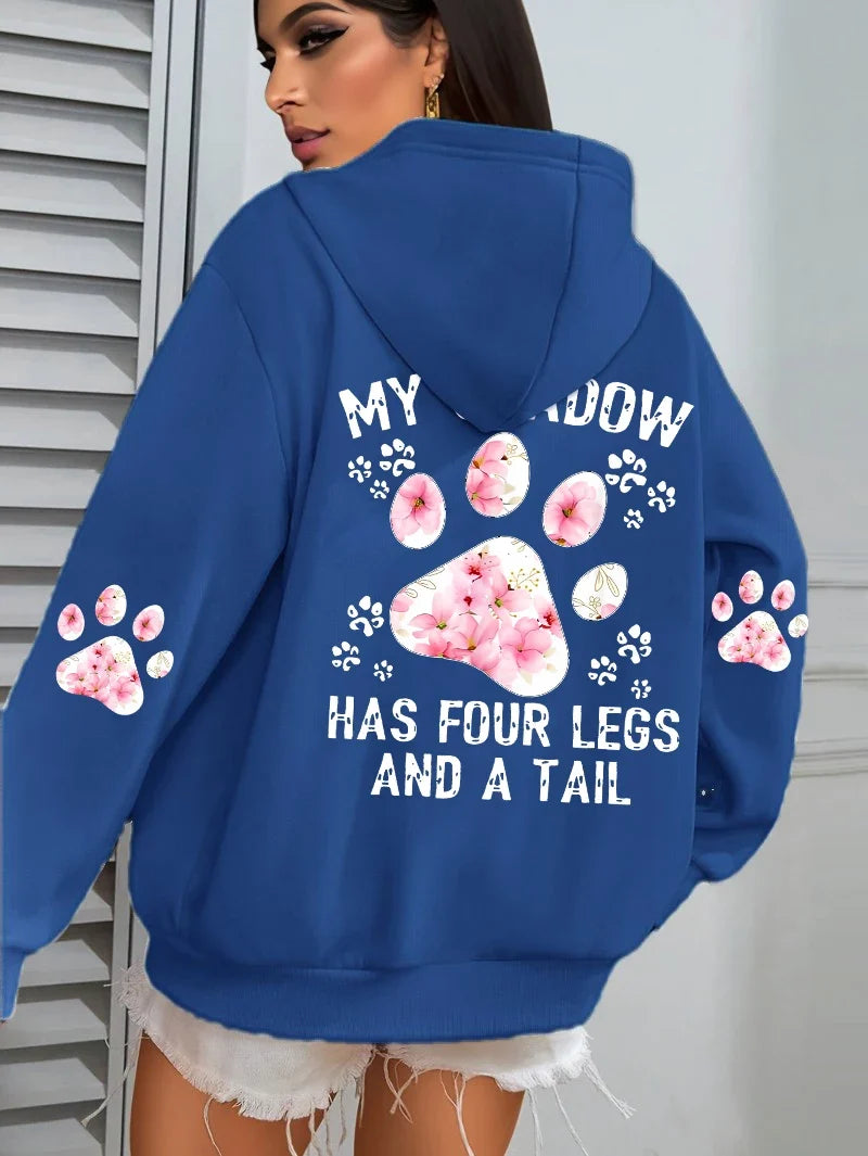 Hoodie med "My Shadow Has Four Legs And A Tail" tryck och blommiga tassar