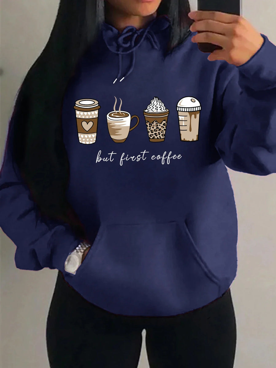 Huvtröja med "but first coffee"-tryck, känguruficka och dragsko