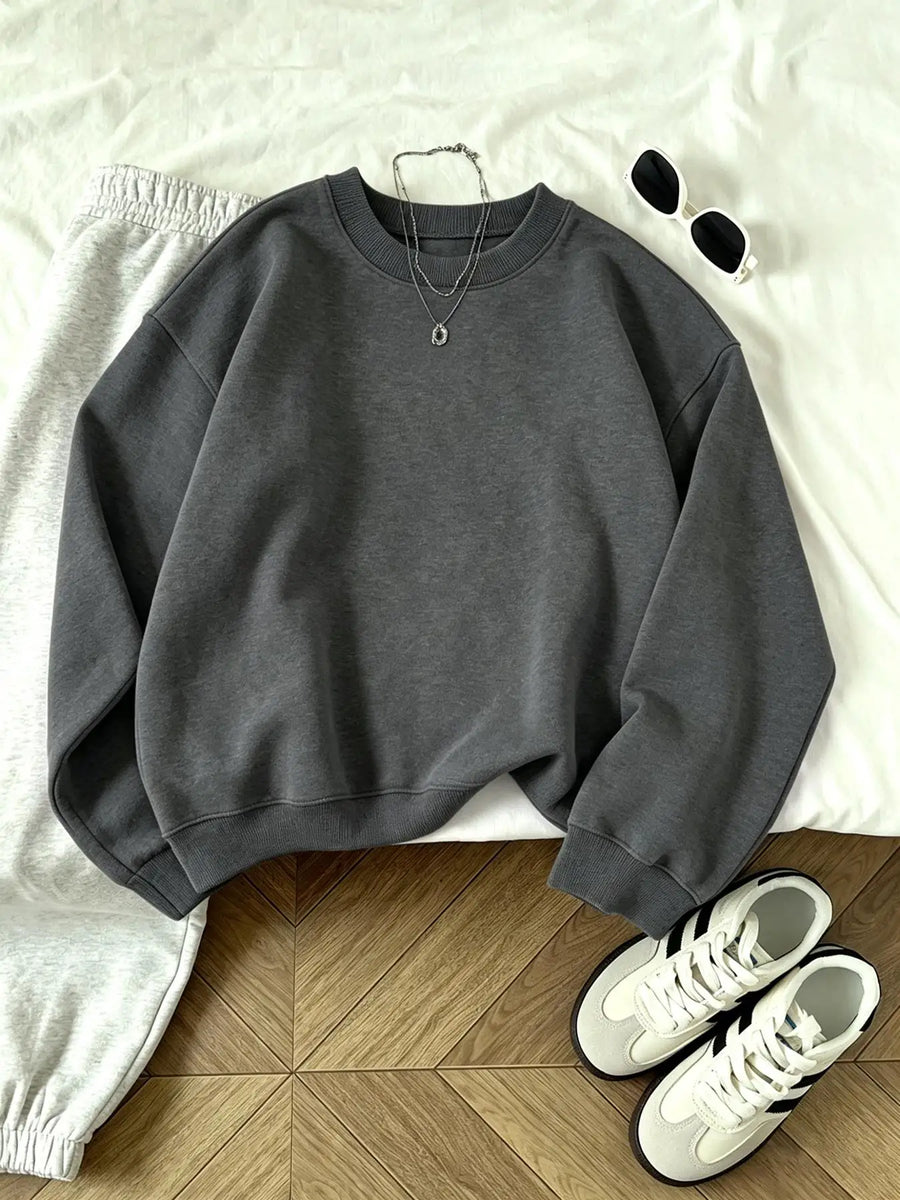 Mjuk rundhalsad sweatshirt för dam, avslappnad passform