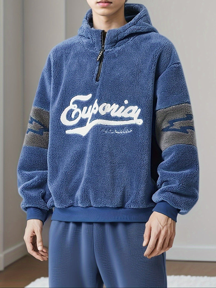 Fleecehuvtröja med halv dragkedja och broderad text, sportig design