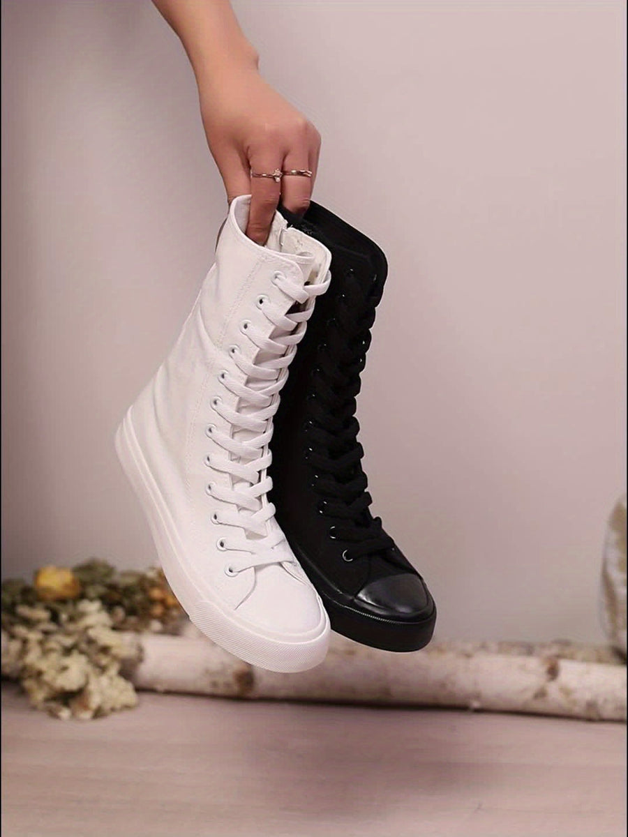 Höga sneakers i canvas med snörning och dragkedja