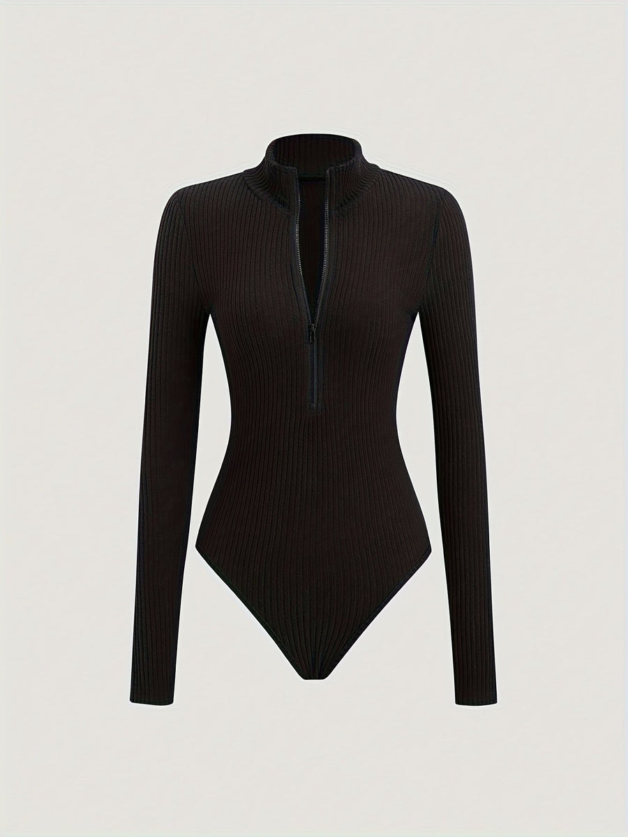 Dam ribbad bodysuit med dragkedja, hög hals och lång ärm i grått och svart