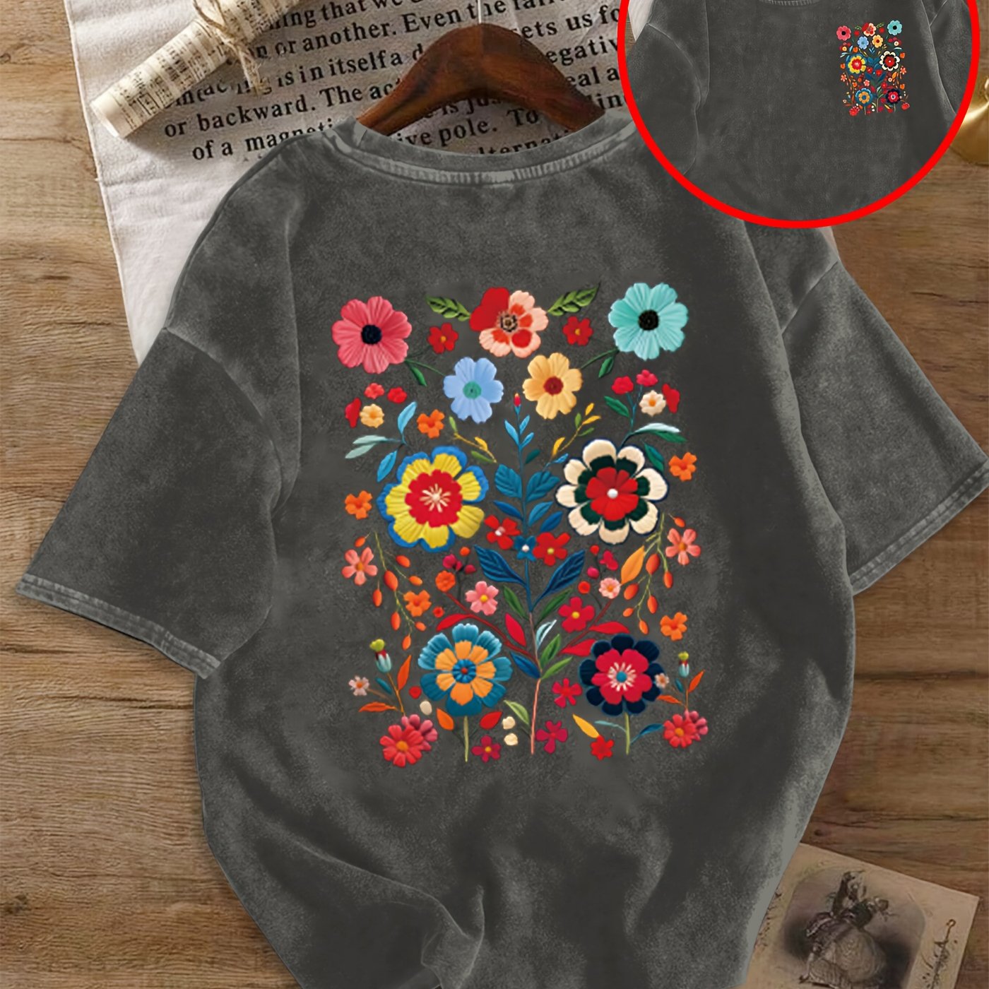 Dam T-shirt med söt blommig brodyr och avslappnad passform – Perfekt för sommarens vardag