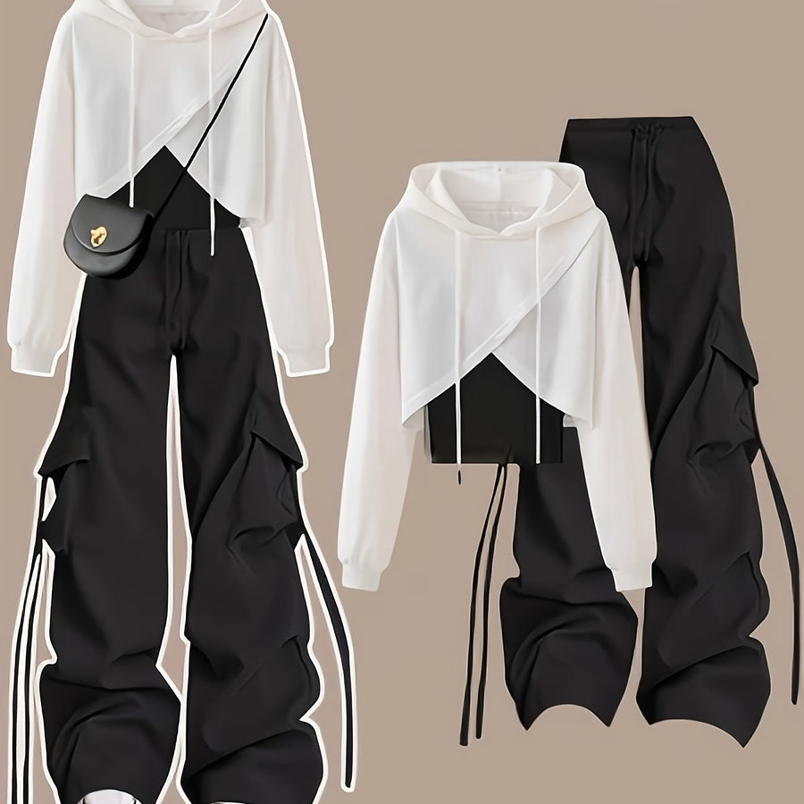 Vitt croppat hoodie-set med svarta cargobyxor