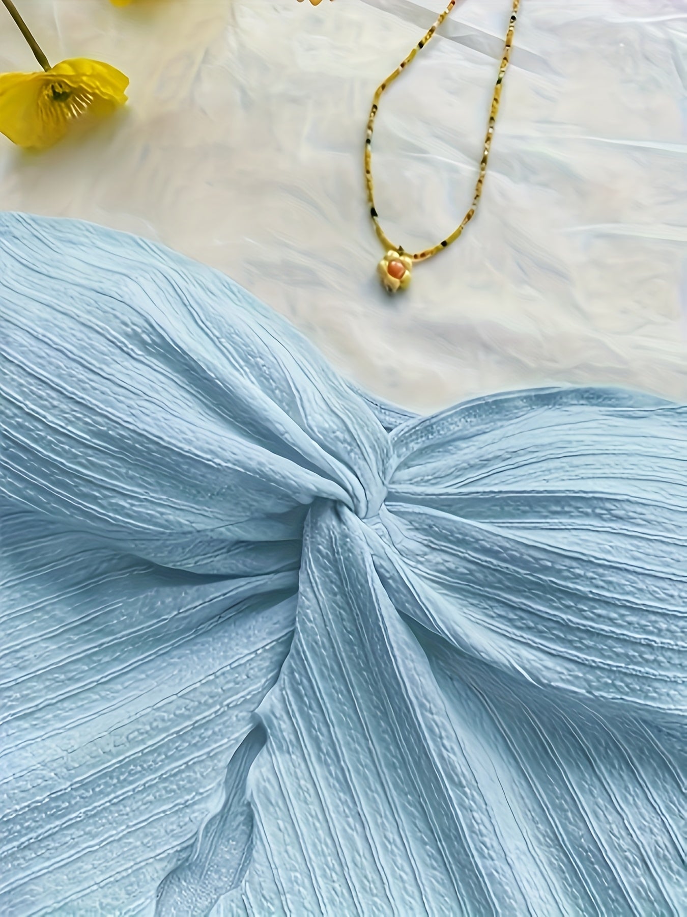 Dam Halterneck Top Handkerchief Skuren – Trendig Sommartopp för Fest och Semester