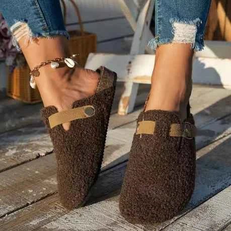 Fuzzy Mules för Dam, Varm Teddytoffla med Justerbart Spänne, Vit