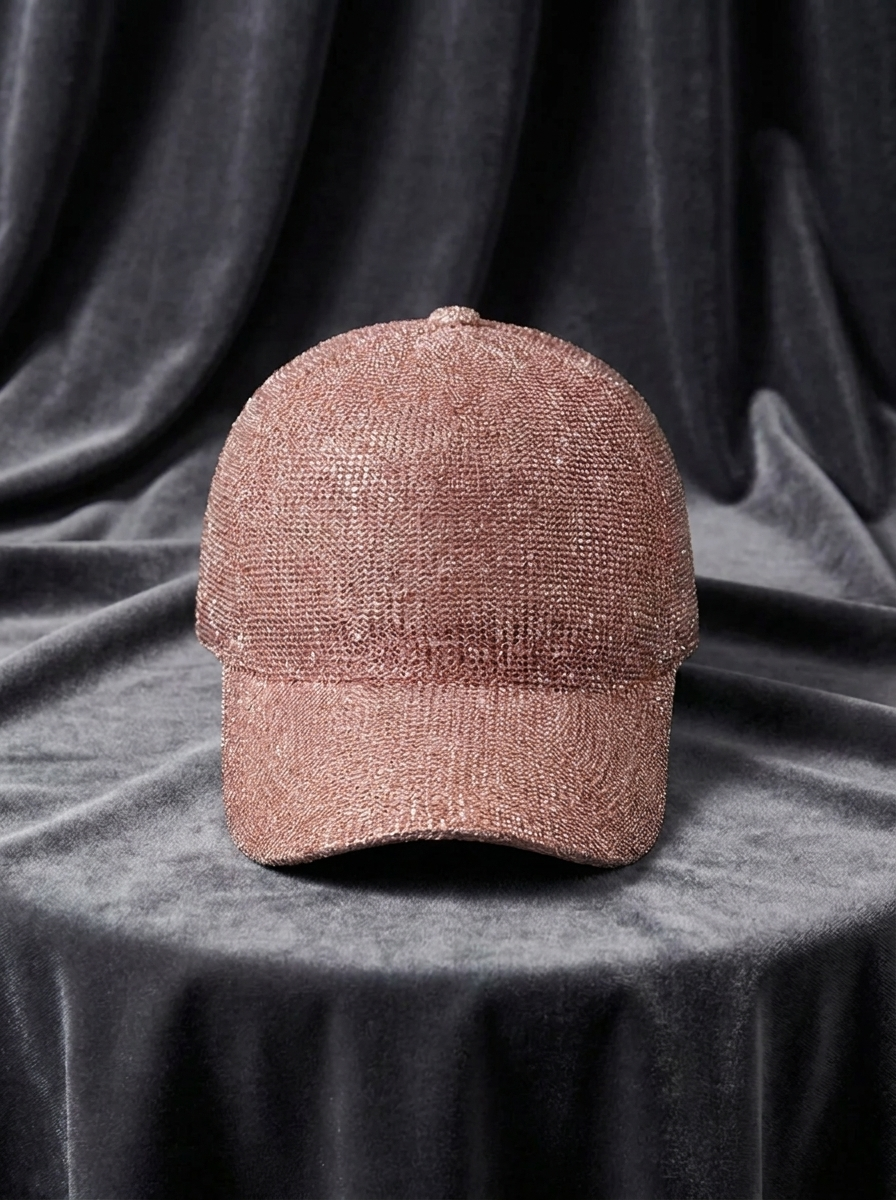 Glittrig baseballkeps med strass och meshdetalj