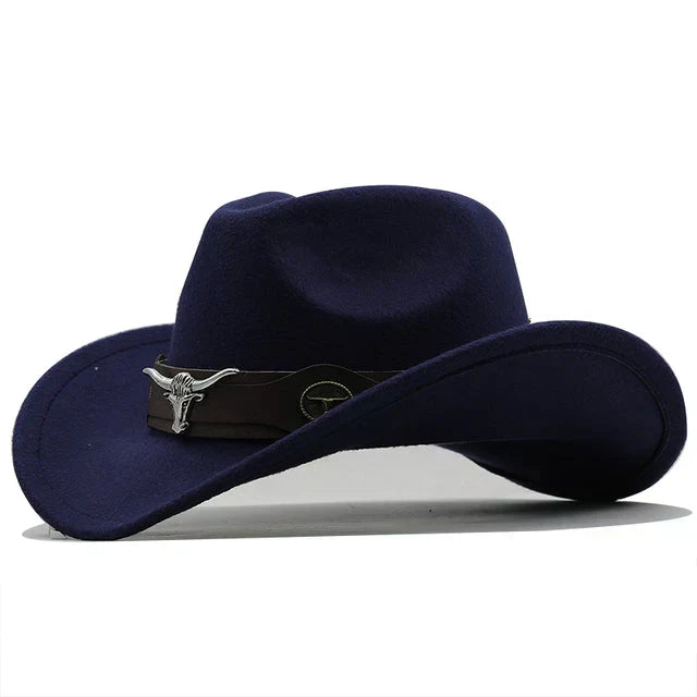 Cowboyhatt i filt med tjurskalledekor och läderband