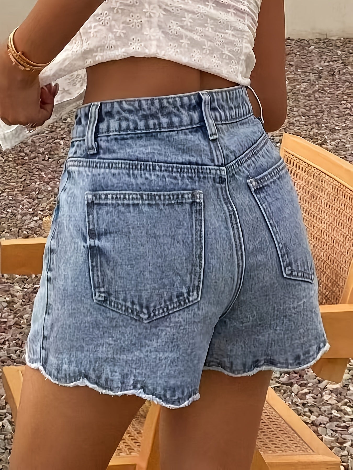 Damshorts med rå kant och avslappnad passform – Perfekta för sommarens fritid och vardagsbruk
