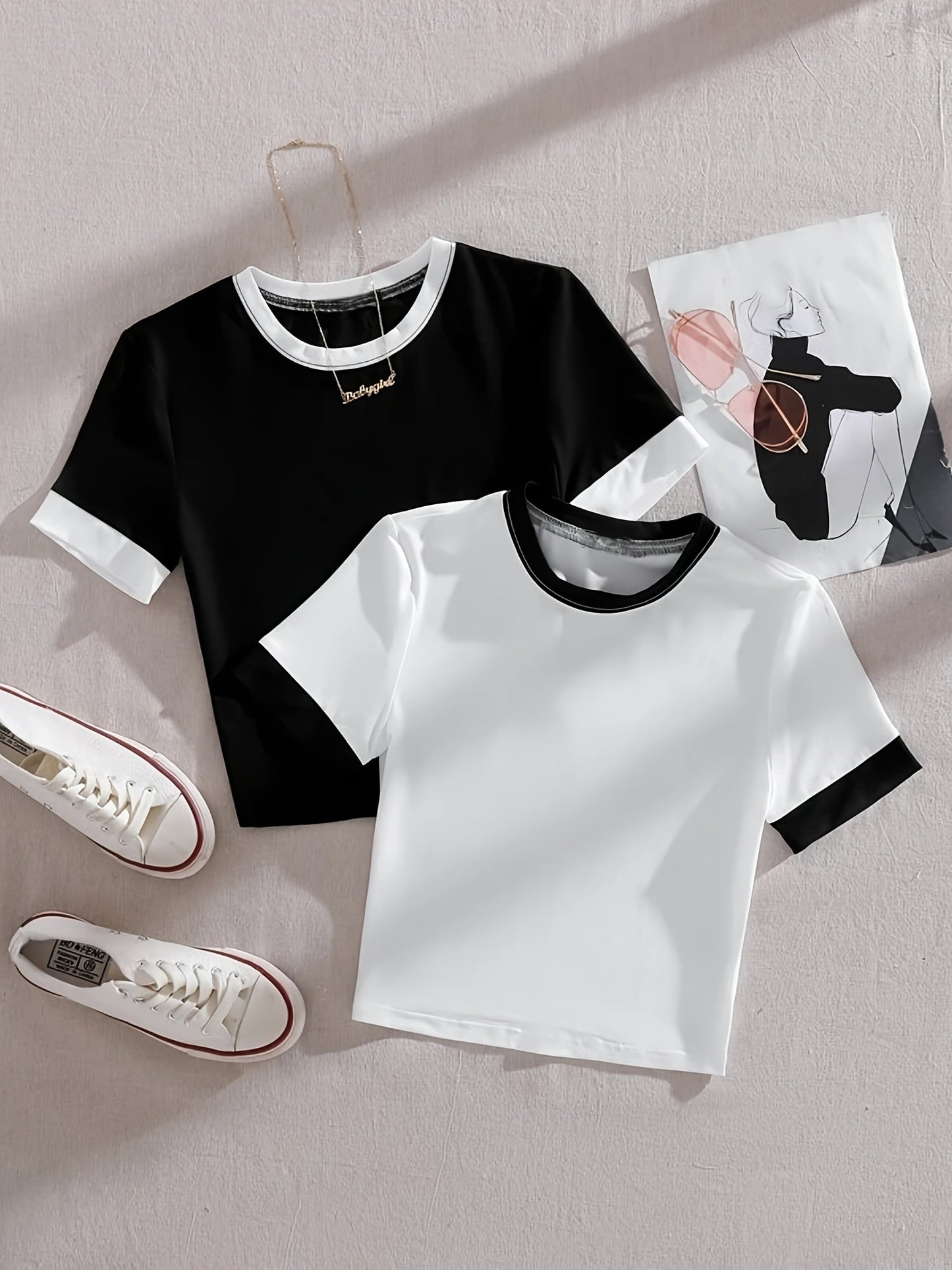 Dam T-shirt Set med Kontrastkant och Kort Ärms, Trendig och Avslappnad Stil för Vardagsbruk
