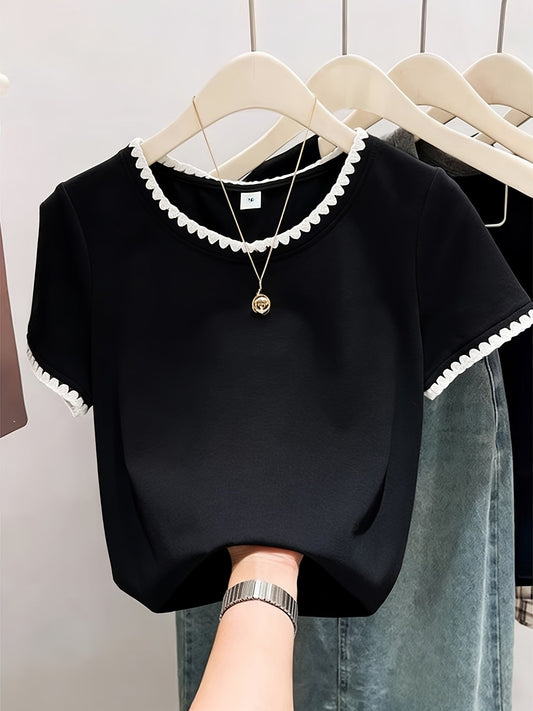 Dam Topp med Dekorativ Kant och Elegant Stil för Vardagsbruk och Fest