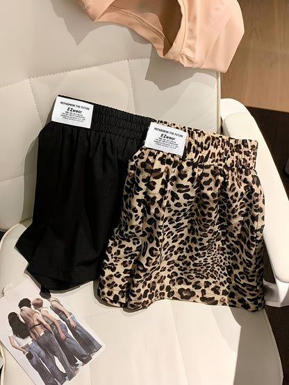 Damshorts med lös passform, leopardmönster och svarta – avslappnad sommarstil