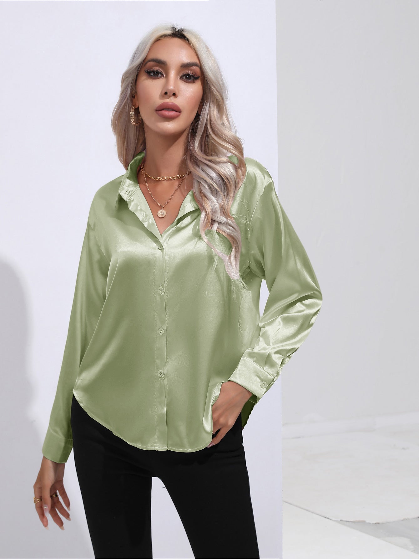 Juliet – Satinblus för kvinnor