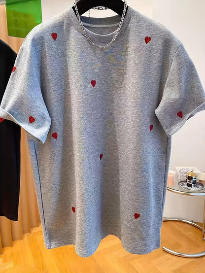Dam T-shirt med broderade hjärtan – casual stil för vår och sommar