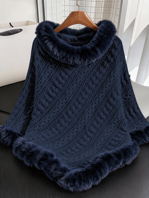 Kabelstickad poncho med fuskpälskant och polokrage