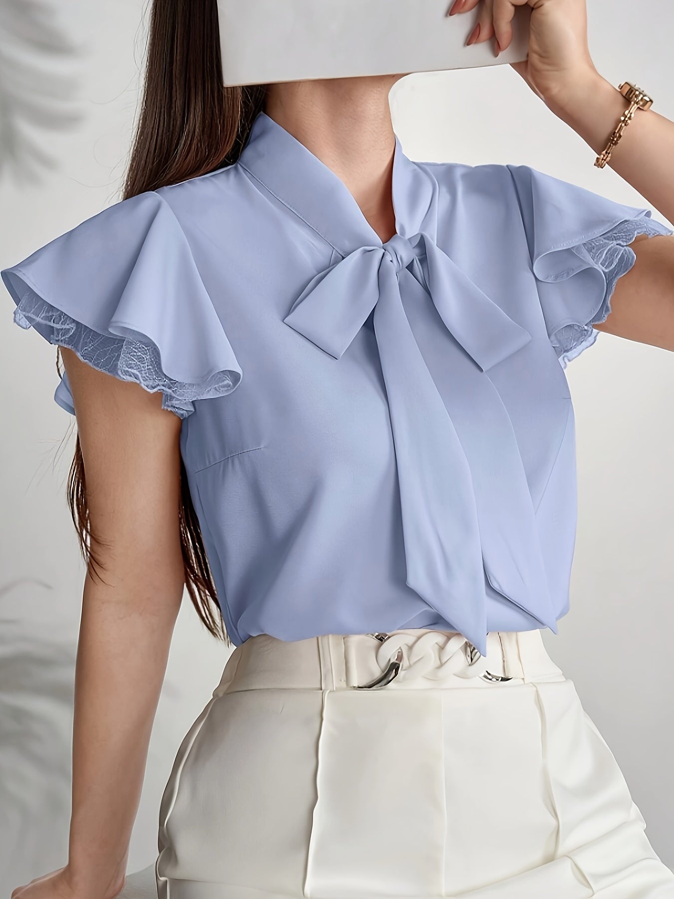 Dam Blus med Fjärilsärm och Rosett – Elegant Kontors- och Sommarstil