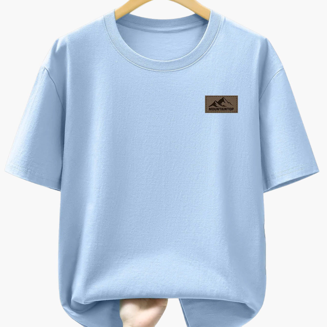 Herr T-shirt med minimalistisk bergslogga – Avslappnad och trendig vardagsstil