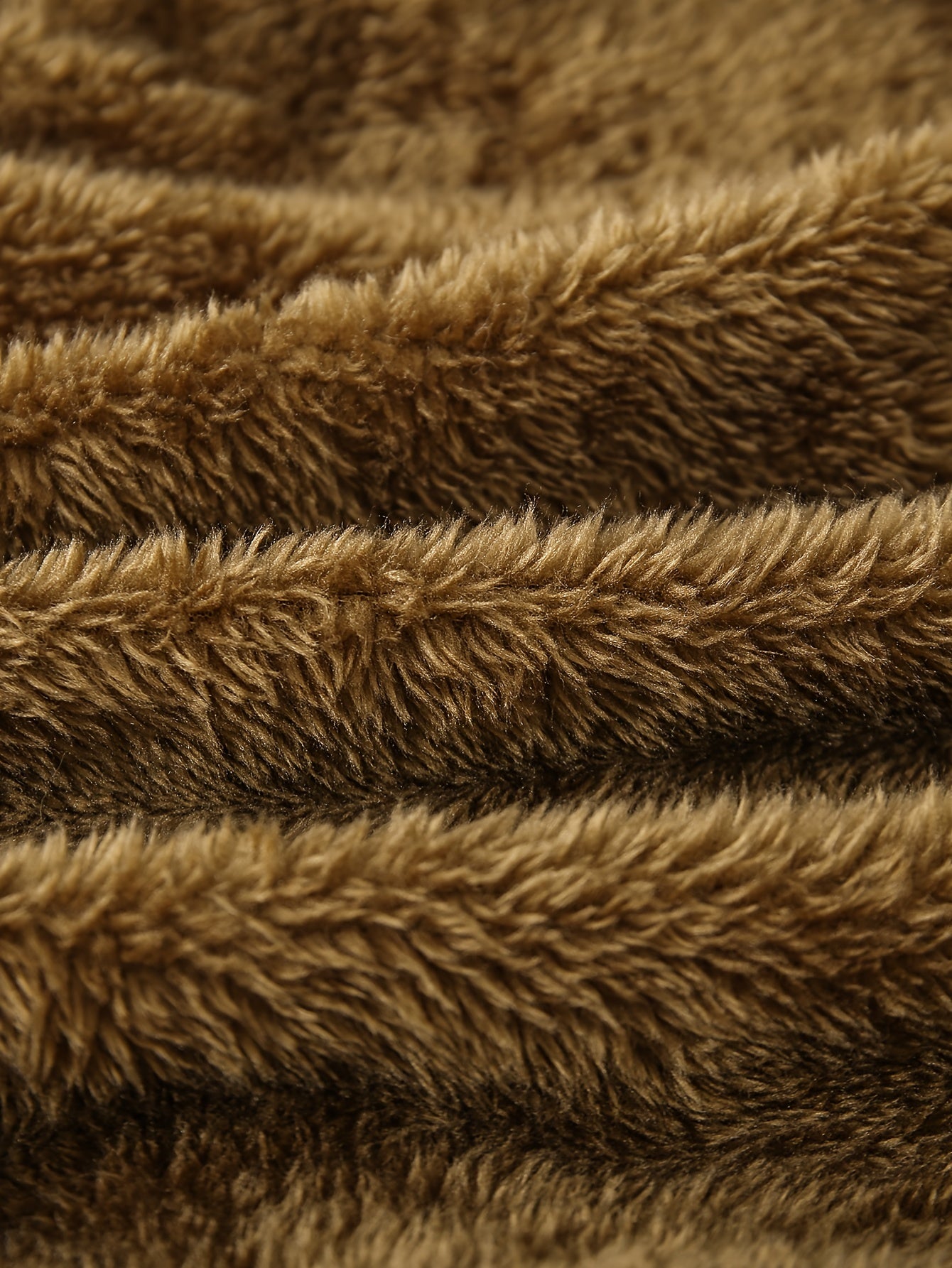 Ted – Vinterjacka med Fleece Foder och Flera Fickor