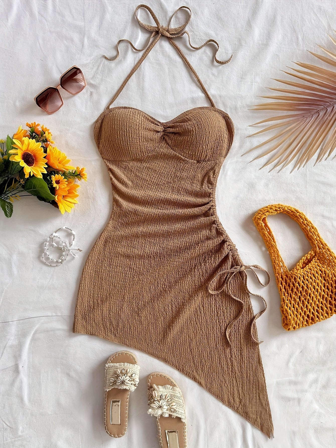 Dam Bodycon Klänning med Asymmetrisk Fåll och Sweetheart Halsringning – Perfekt för Fest och Semester