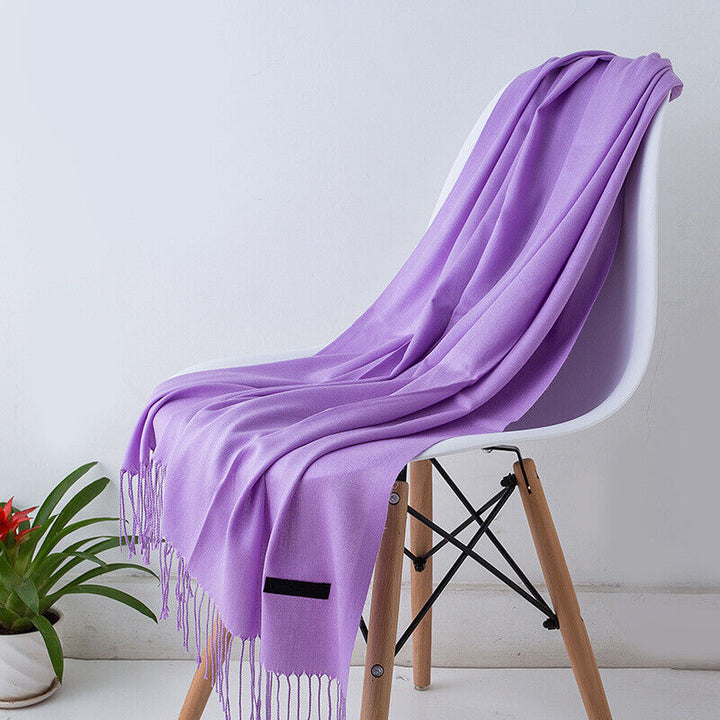 Enfärgad Sjal med Fransar - Mjuk Halsduk i Klassisk Design